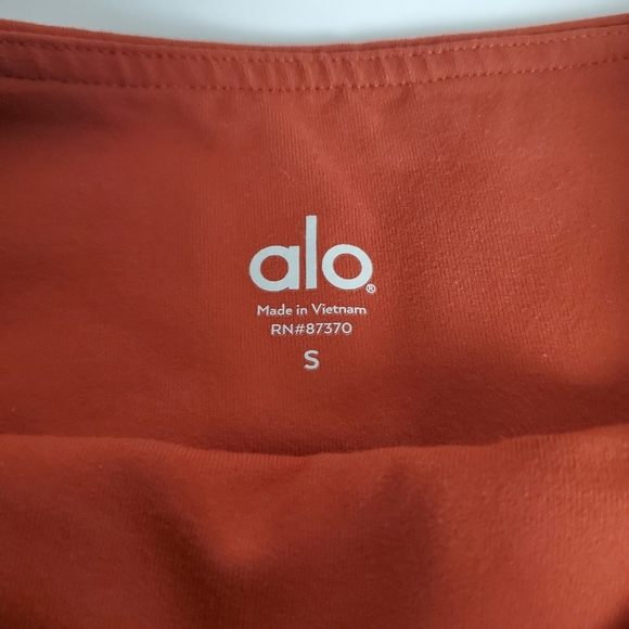🌸SOLD🌸ALO Yoga Moto Small Legging Burnt Orange - Picture 4 of 5